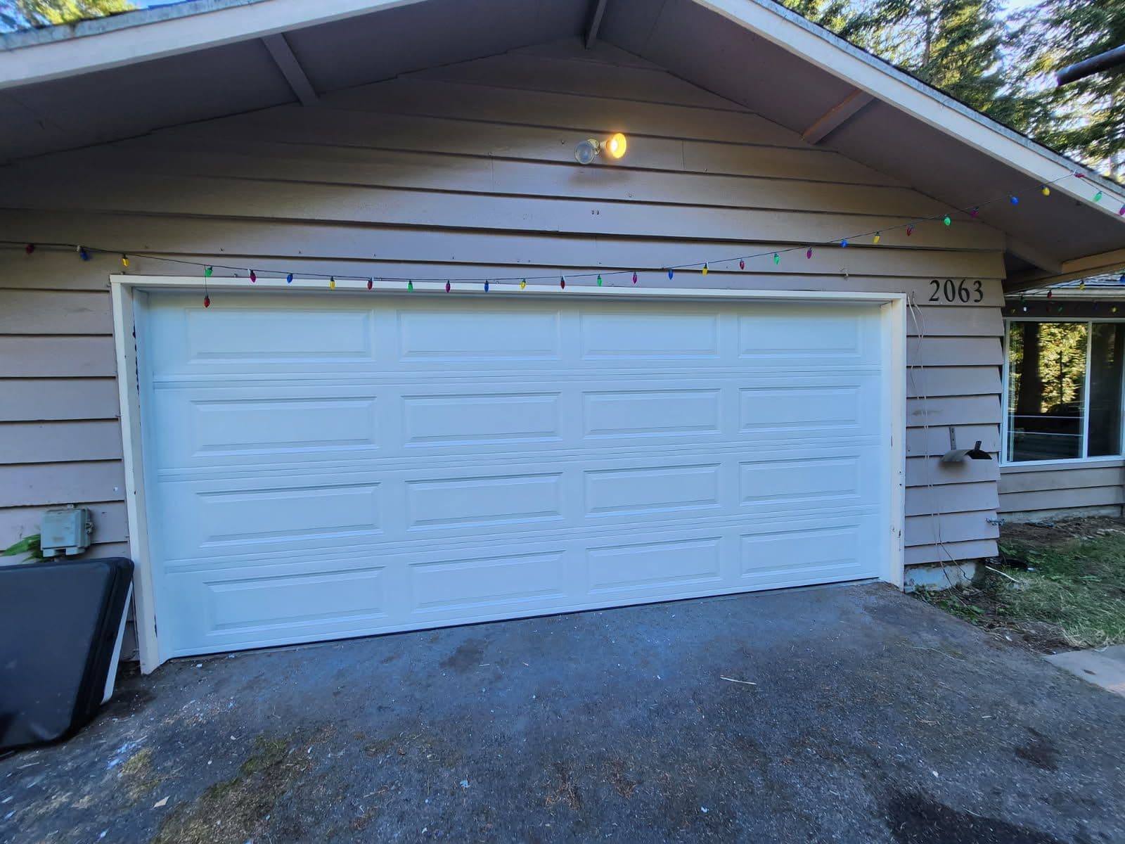 Project Amarr Lincoln 1000 Garage Door Installation in Bremerton image