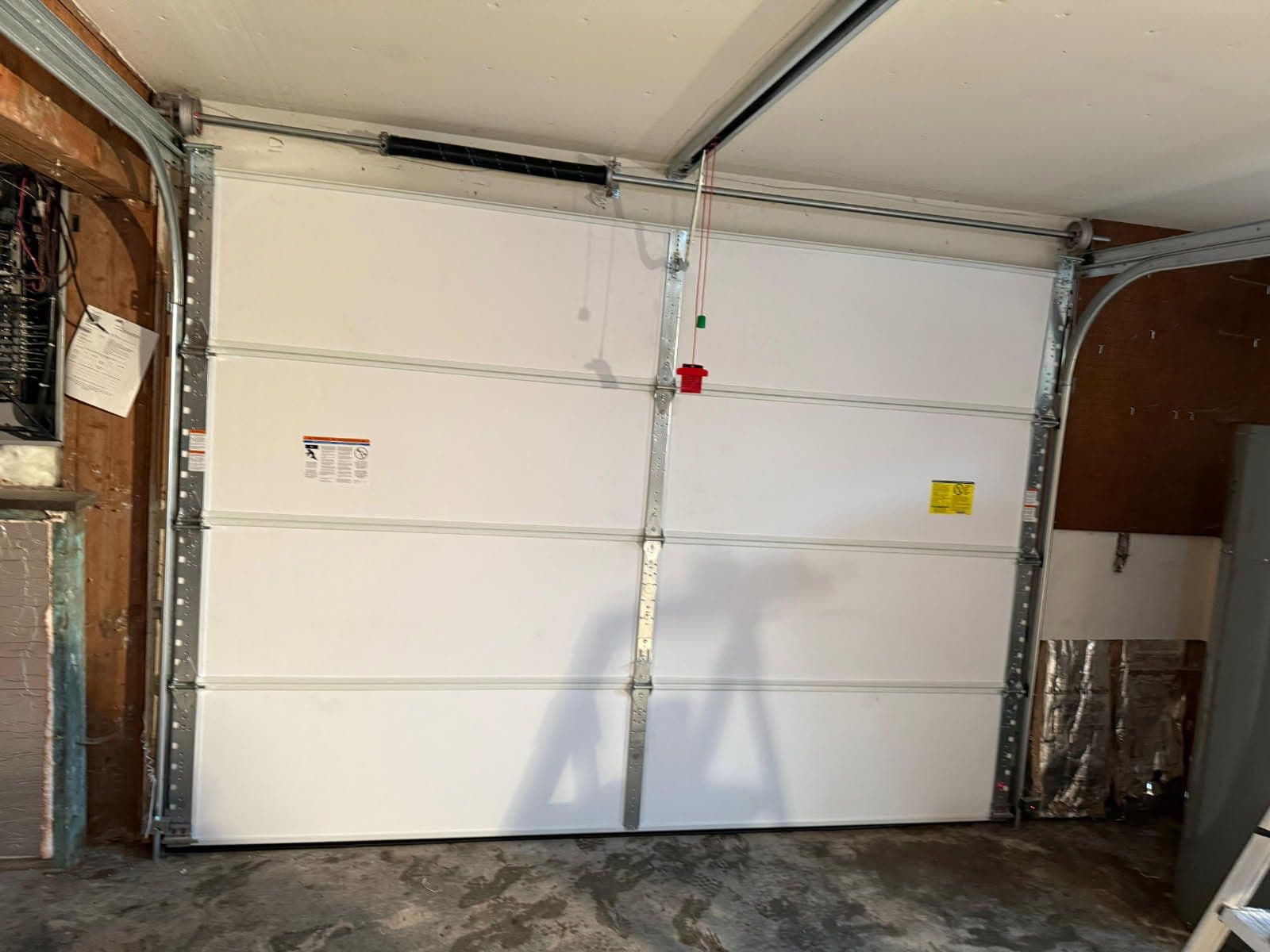 Gallery photos for Amarr Lincoln 2000 Installed in Bremerton: Image #1