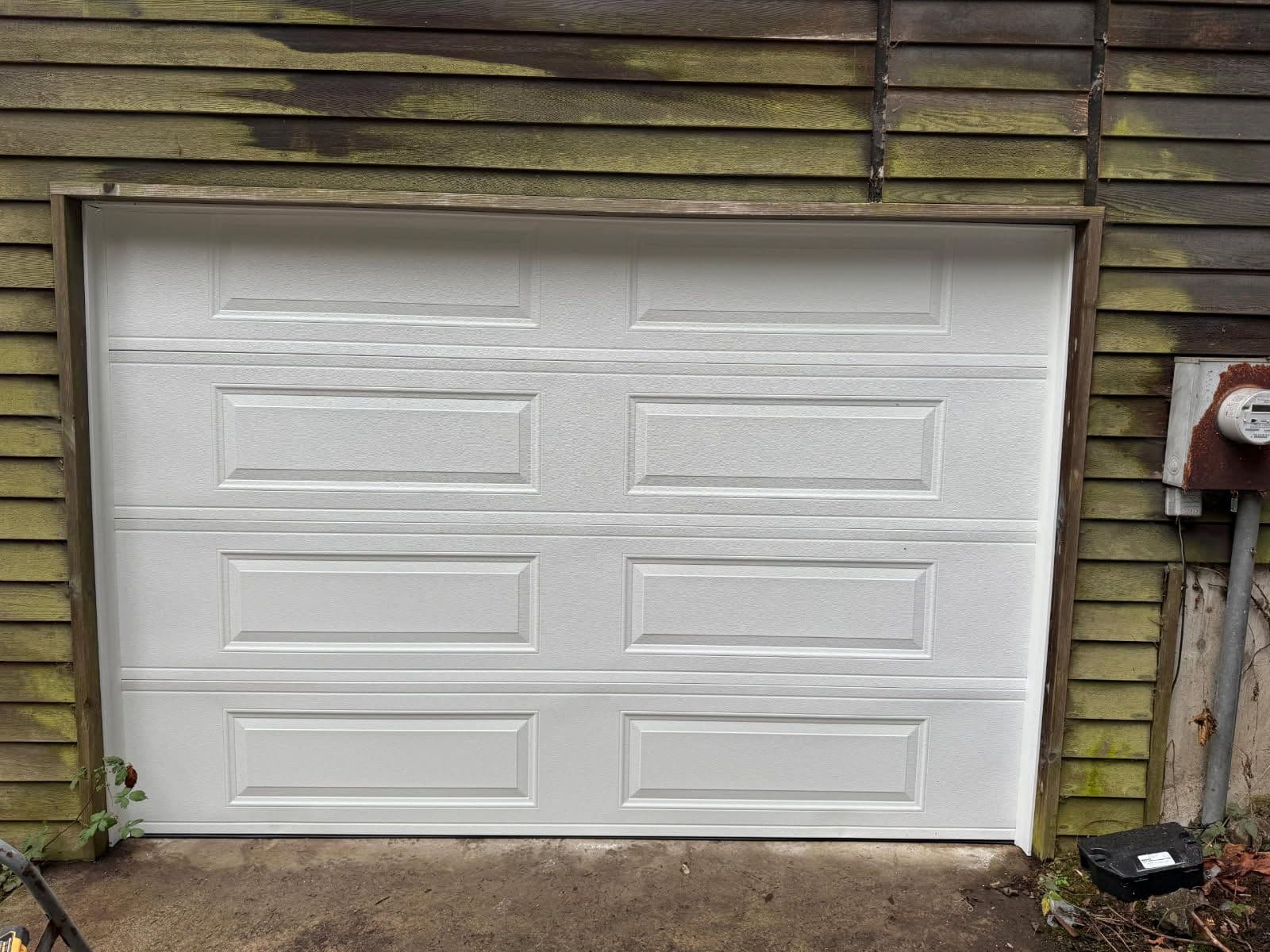 Gallery photos for Amarr Lincoln 2000 Installed in Bremerton: Image #2