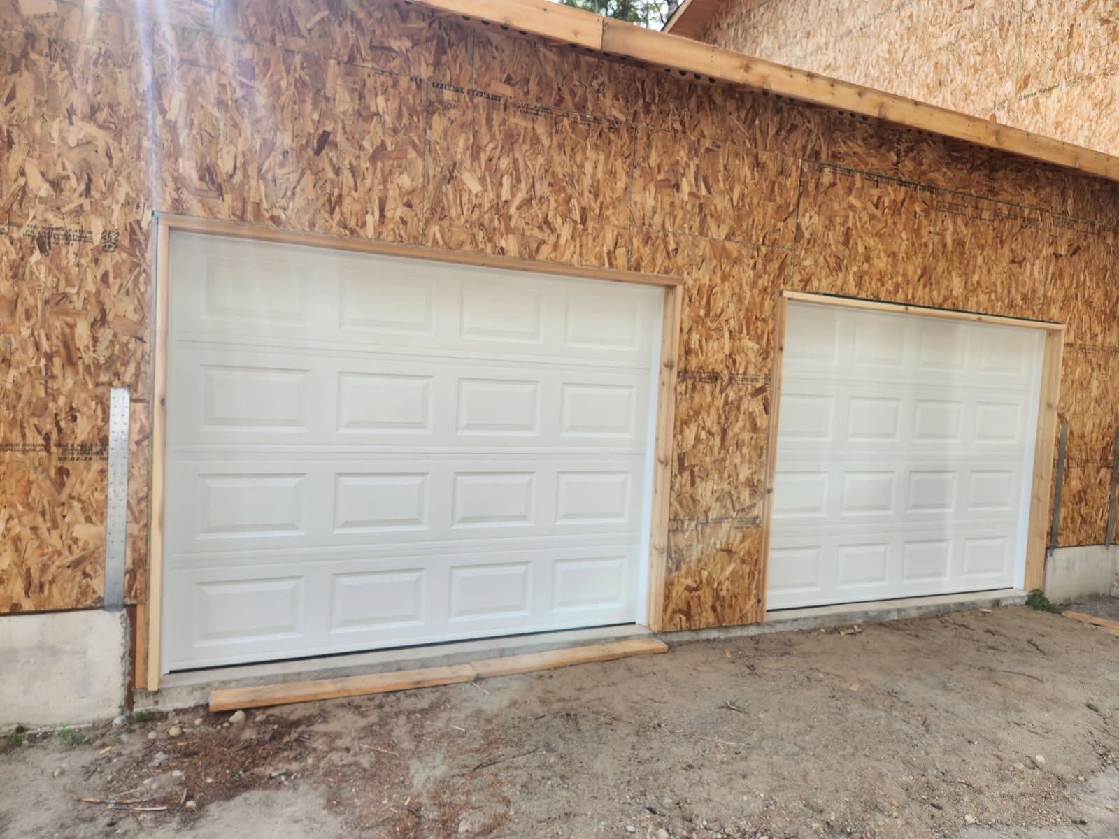 Gallery photos for Efficiently Installed Amarr Lincoln Doors in Belfair: Image #1