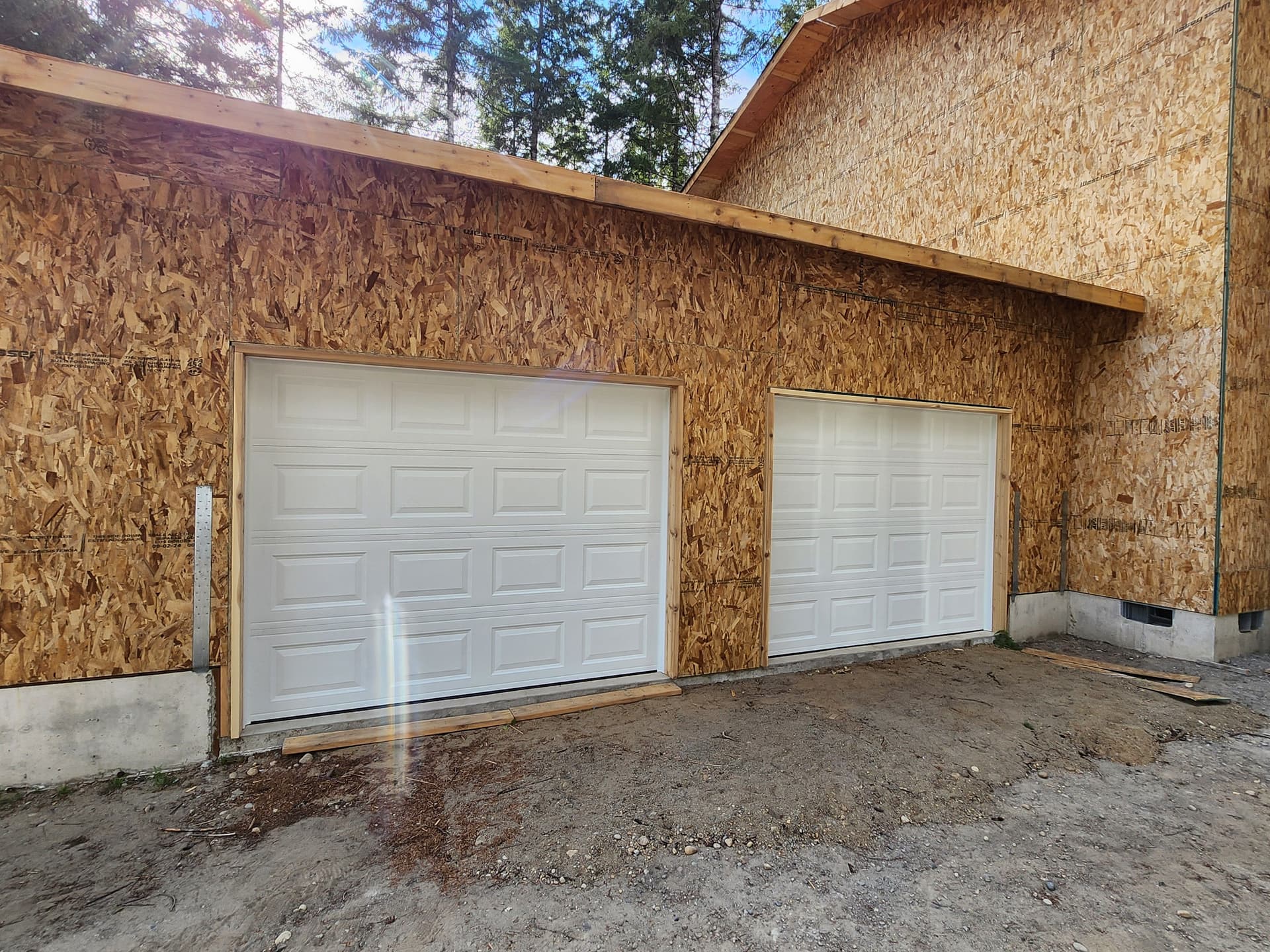 Amarr Lincoln 1000 Garage Doors Installed in Belfair image
